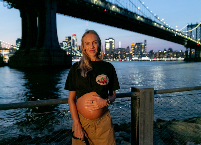 Becs Gentry in Brooklyn wearing Oura Ring