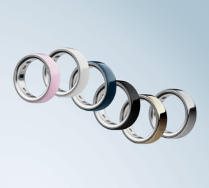Oura Ring 4 Ceramic + Metallic Packshot