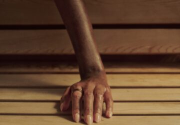 Oura Ring 5 in the sauna