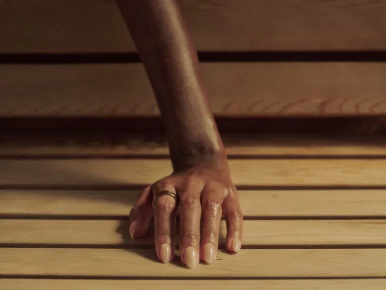 Oura Ring 5 in the sauna